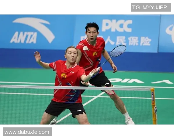 羽毛球混双比赛战术配合及技术点评