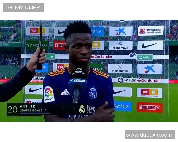 热搜榜第一！维尼修斯因一举动刷屏全网